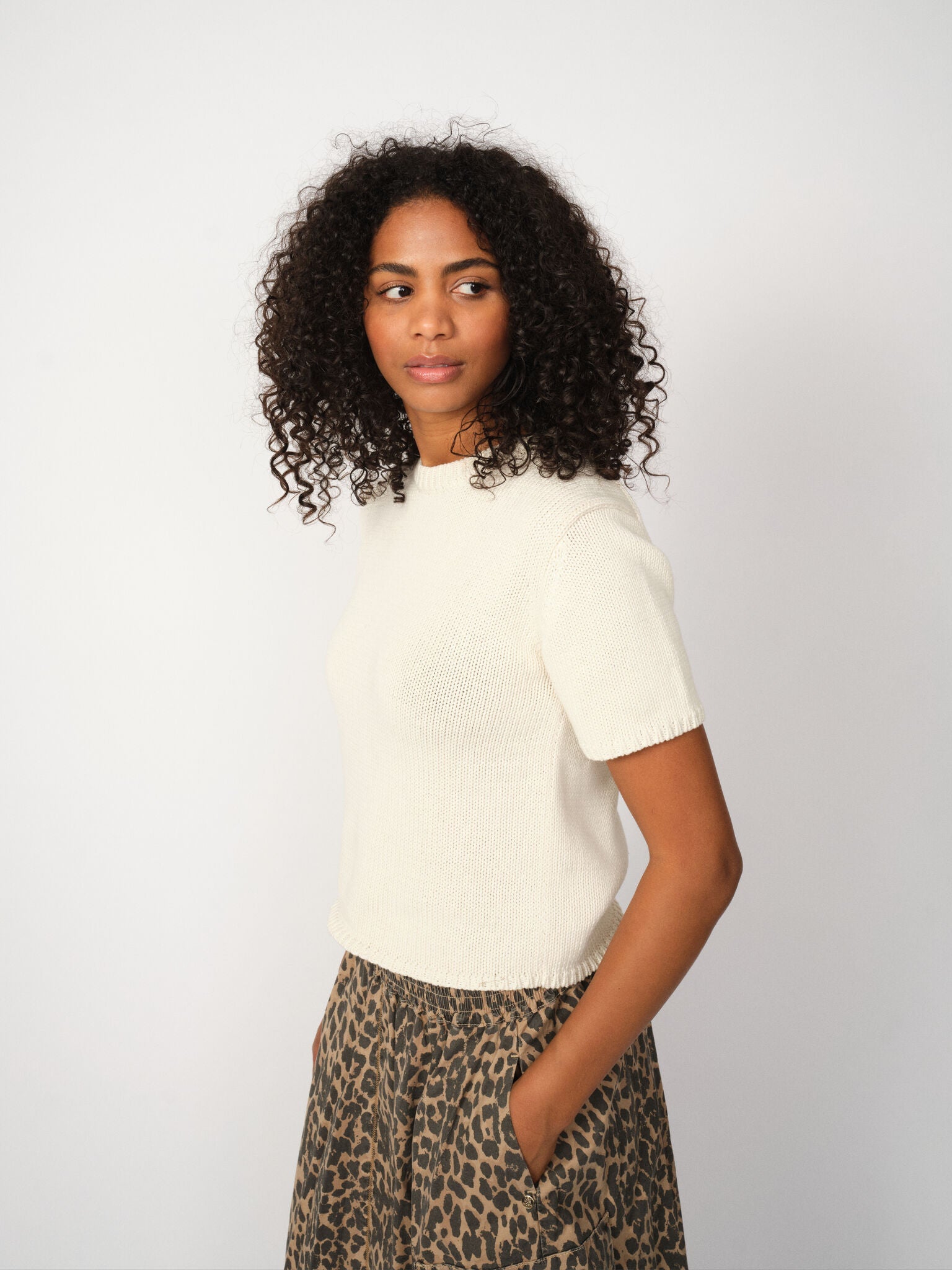 Modelshot / Ecru / Detail